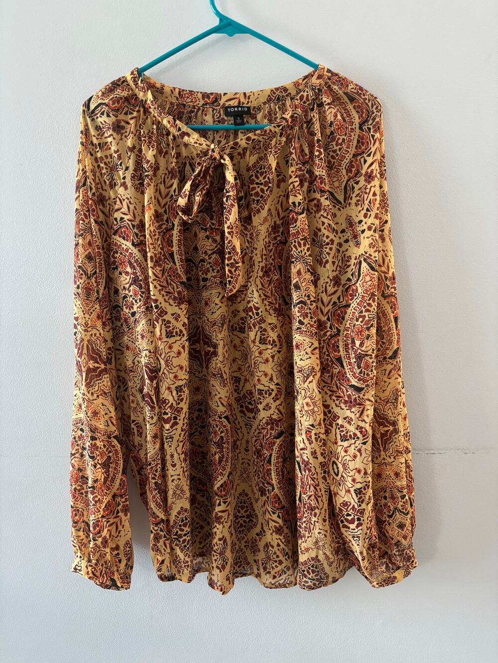 Torrid Womens Chiffon Tie Front Blouse Size 3X Yellow Tan Printed Lightweight